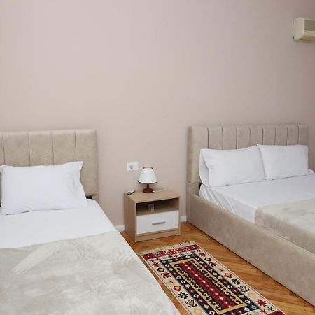 Beratinus Apartment In Berat Center Exteriör bild