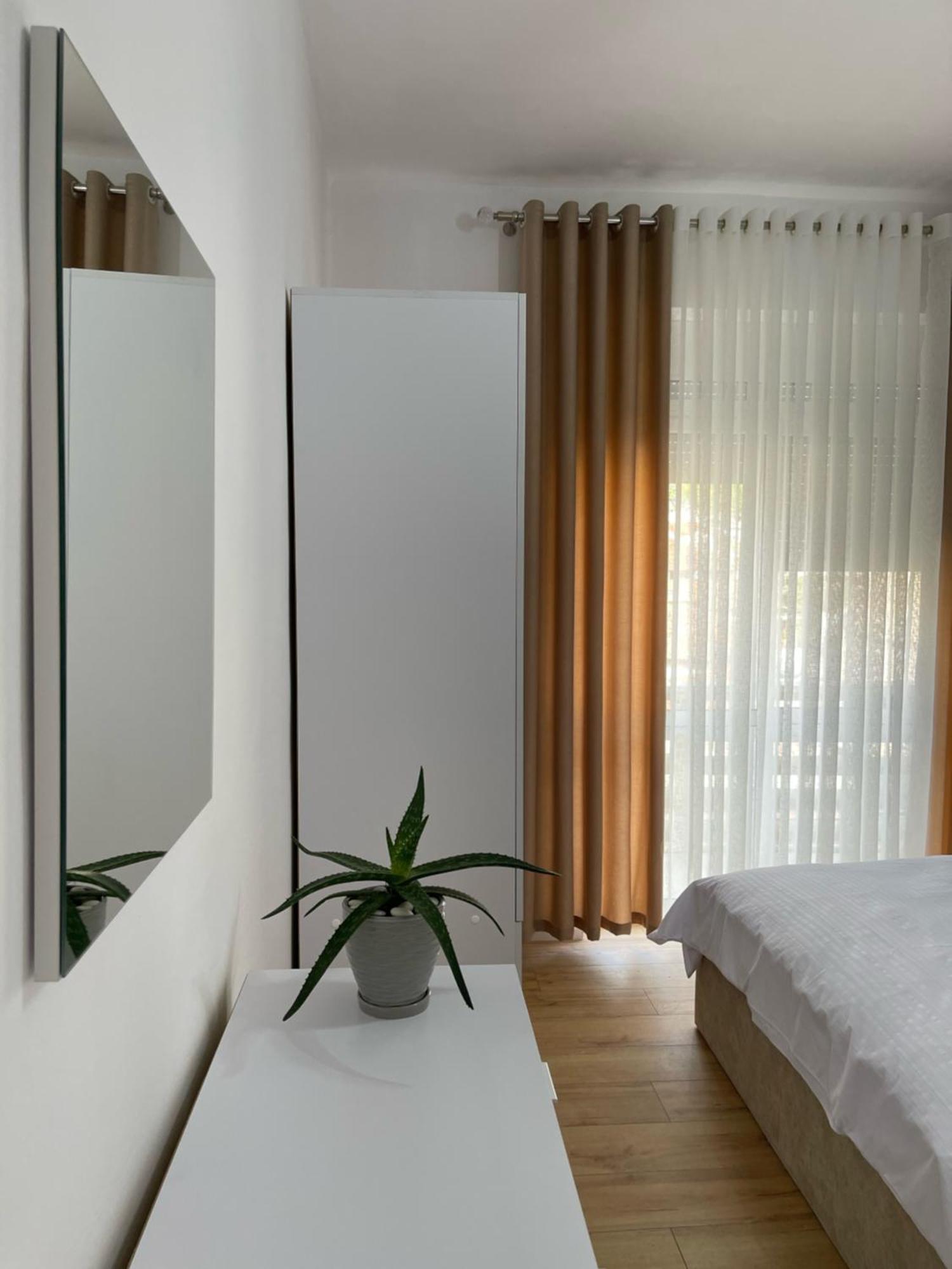 Beratinus Apartment In Berat Center Exteriör bild